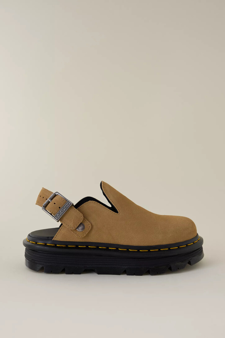 chinelas con tira trasera de ante zebzag de dr. martens