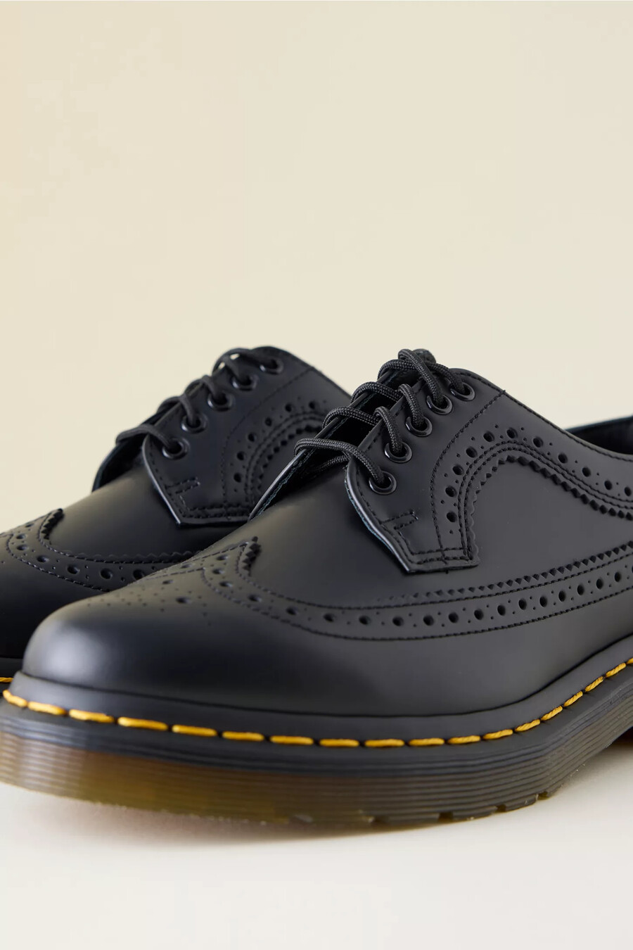 zapatos brogue de cuero liso dr. martens 3989
