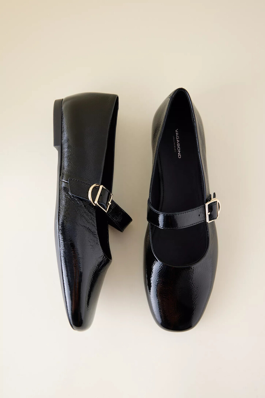 zapatos mary jane de charol jolin de vagabond