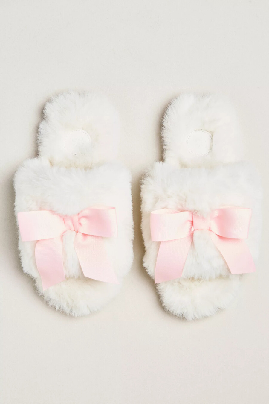 pantuflas con lazo y punta abierta de piel sintética maeve