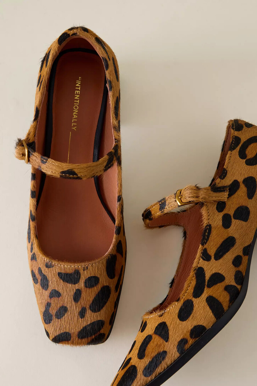 tacones christopher mary jane intencionalmente en blanco