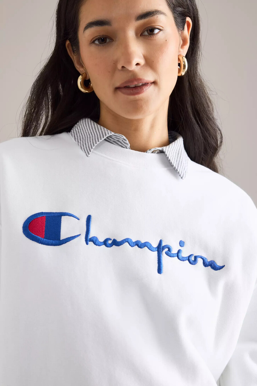 sudadera con el logotipo de champion script