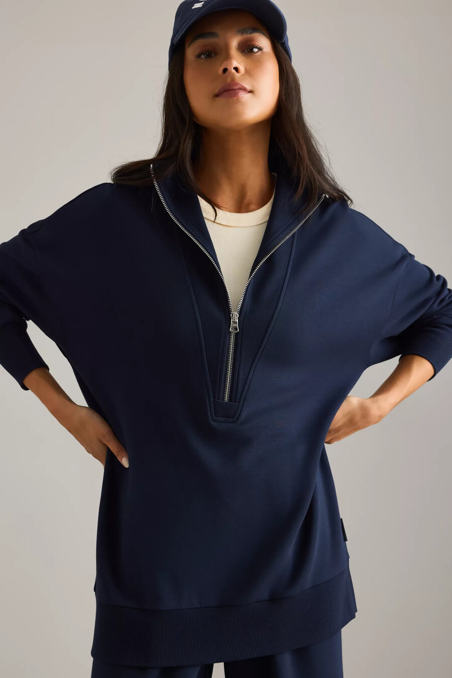sudadera larga con cremallera varley
