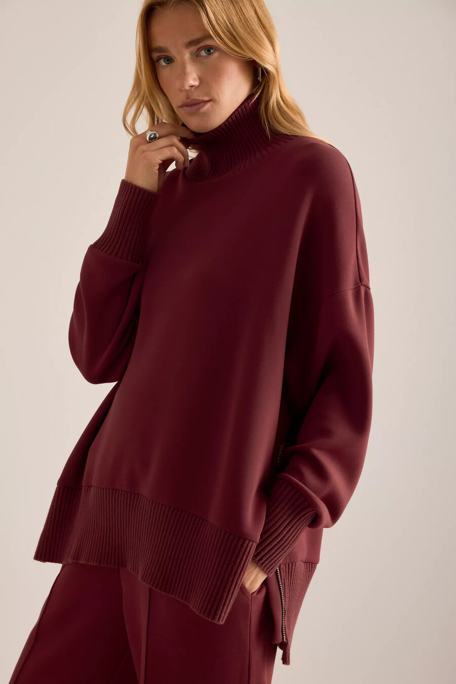 sudadera de cuello alto varley barker