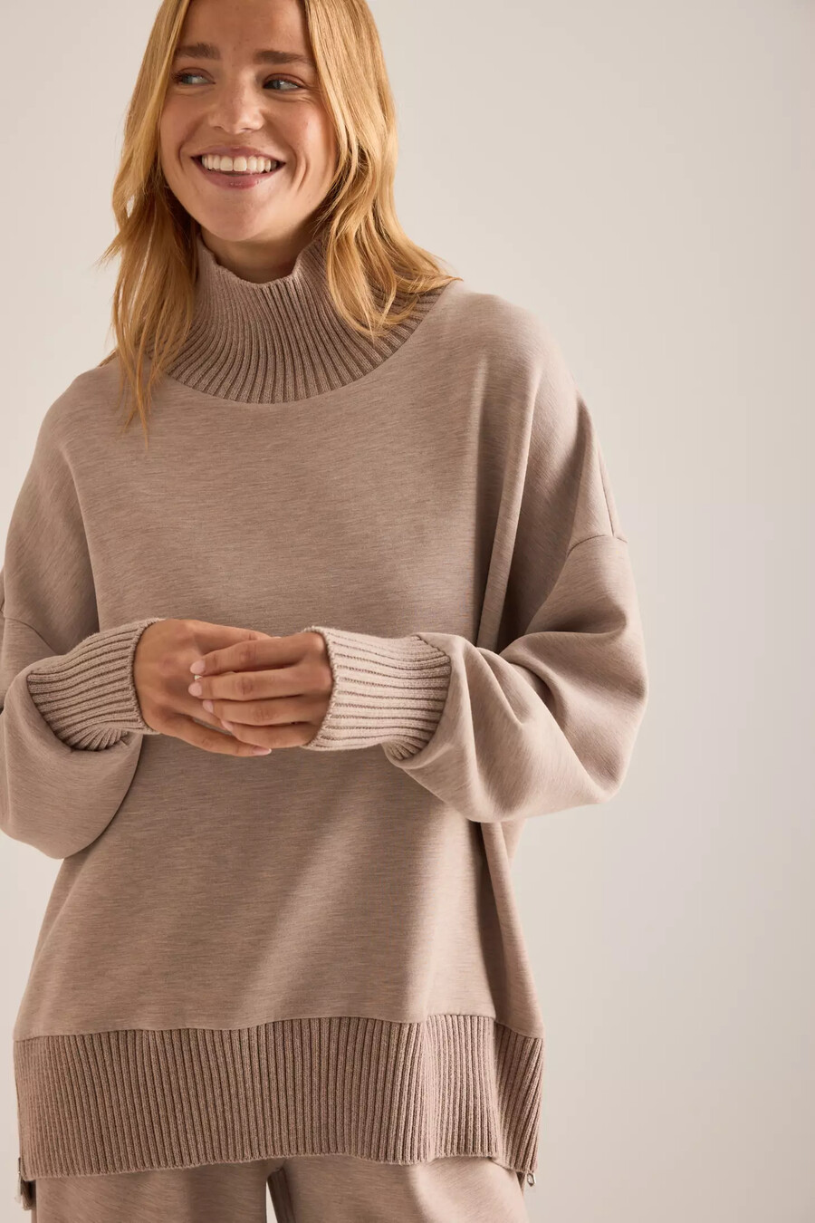 sudadera de cuello alto varley barker