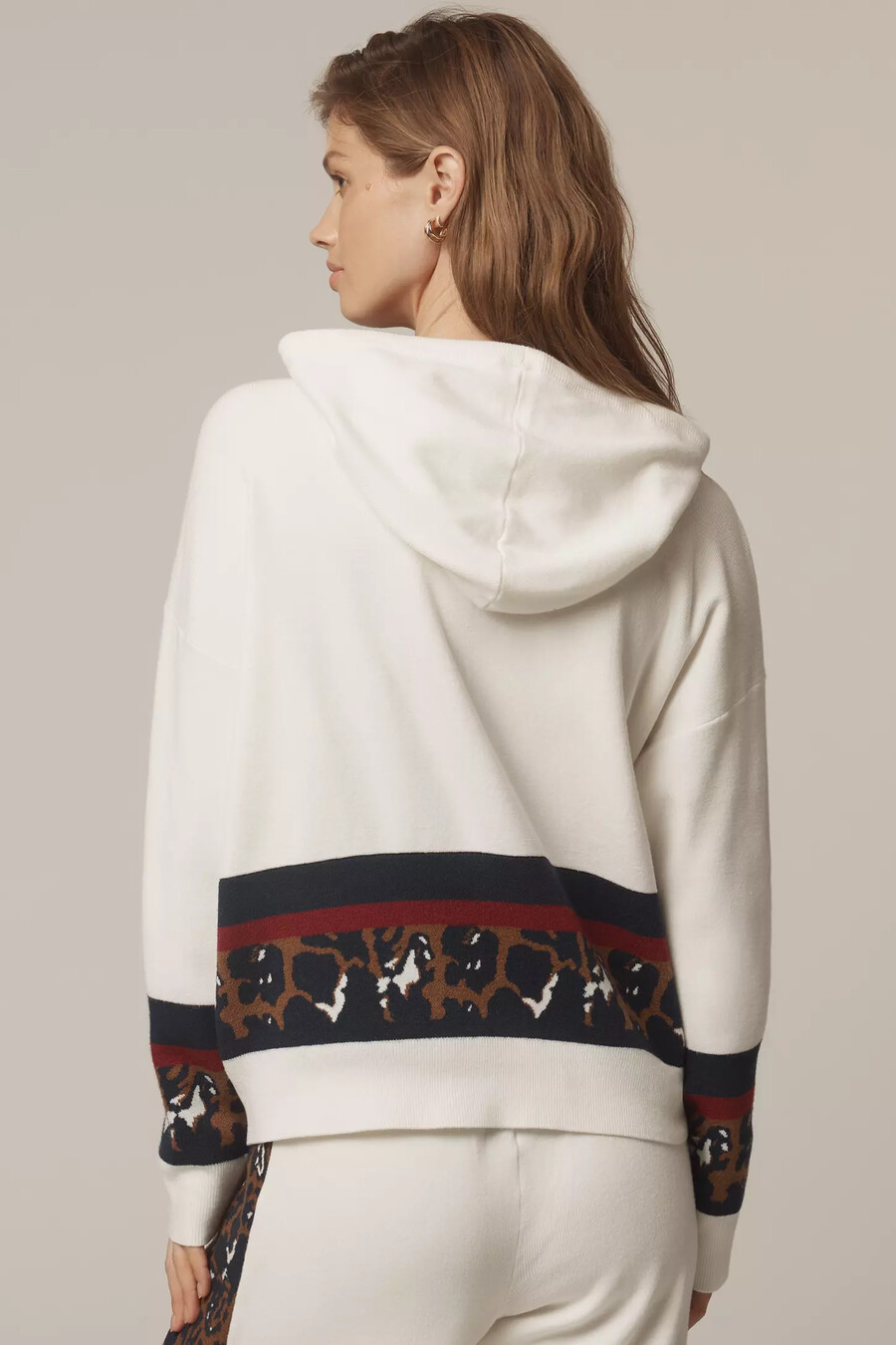 sudadera con capucha y cordón con bloques de color para práctica diaria