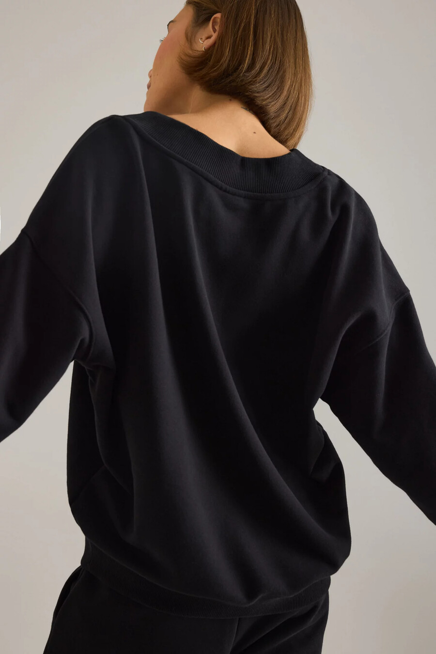 sudadera con cuello en v tala