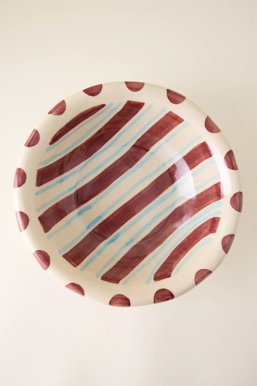cuenco para servir con manchas de rayas pintadas a mano de damson madder