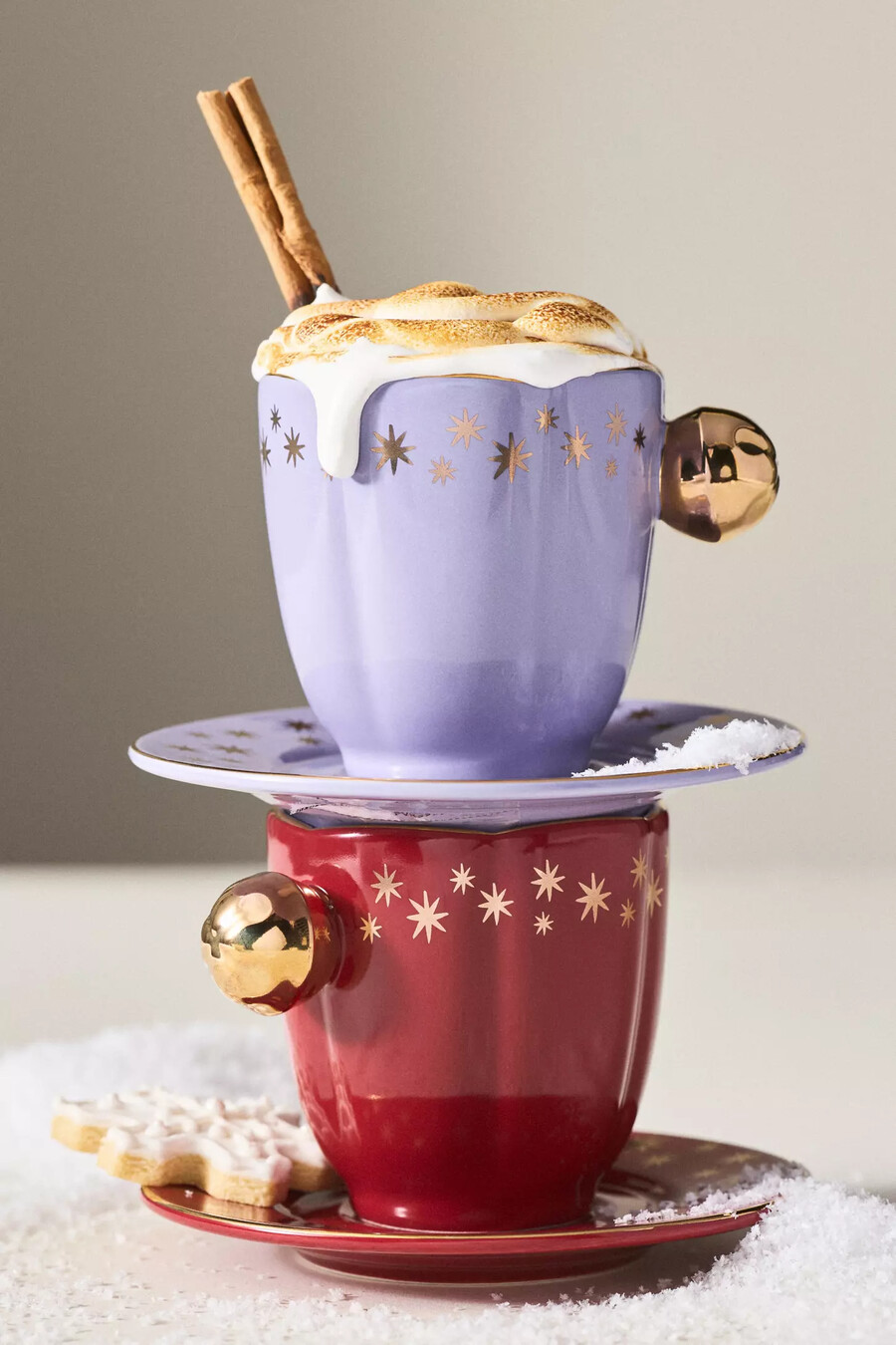 taza de café expreso y platillo del ballet de la ciudad de nueva york