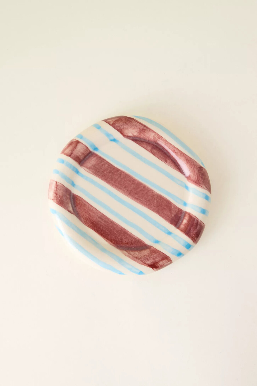plato rechoncho pintado a mano de damson madder