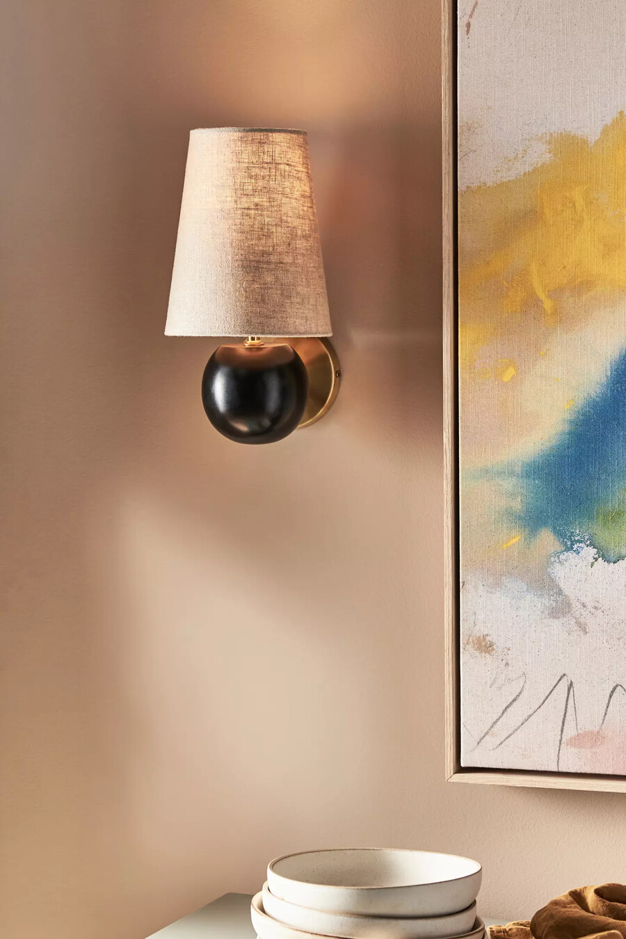 aplique de pared regina de madera de mango con pantalla de algodón