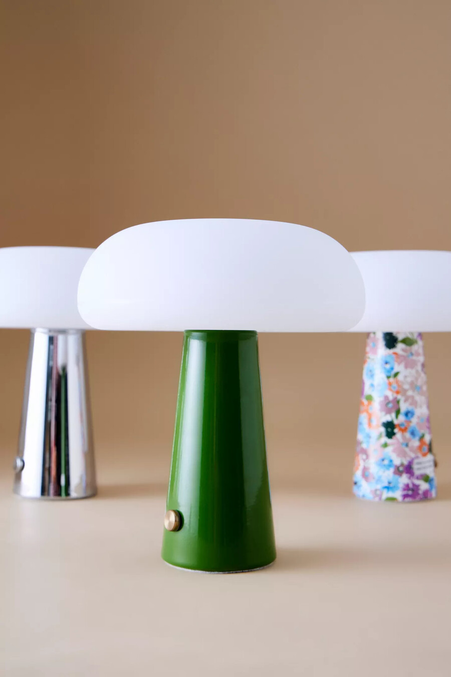 lámpara de mesa recargable wisplight