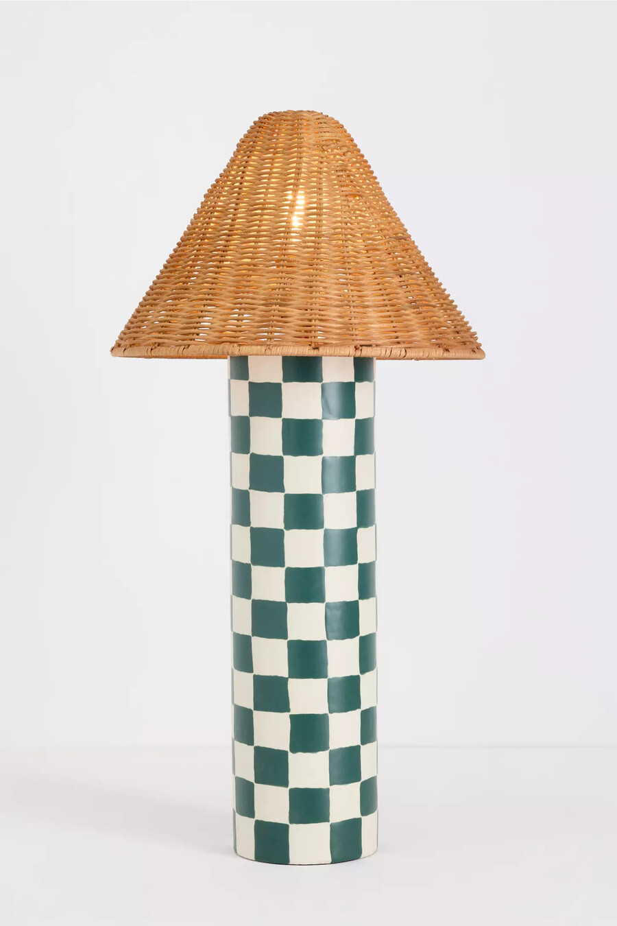 lámpara de mesa a cuadros merve kahraman