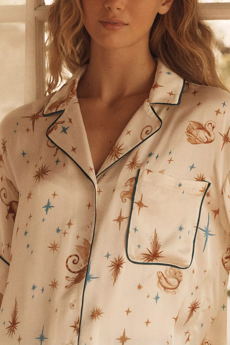 top de pijama sedoso con mangas kimono de lyrebird
