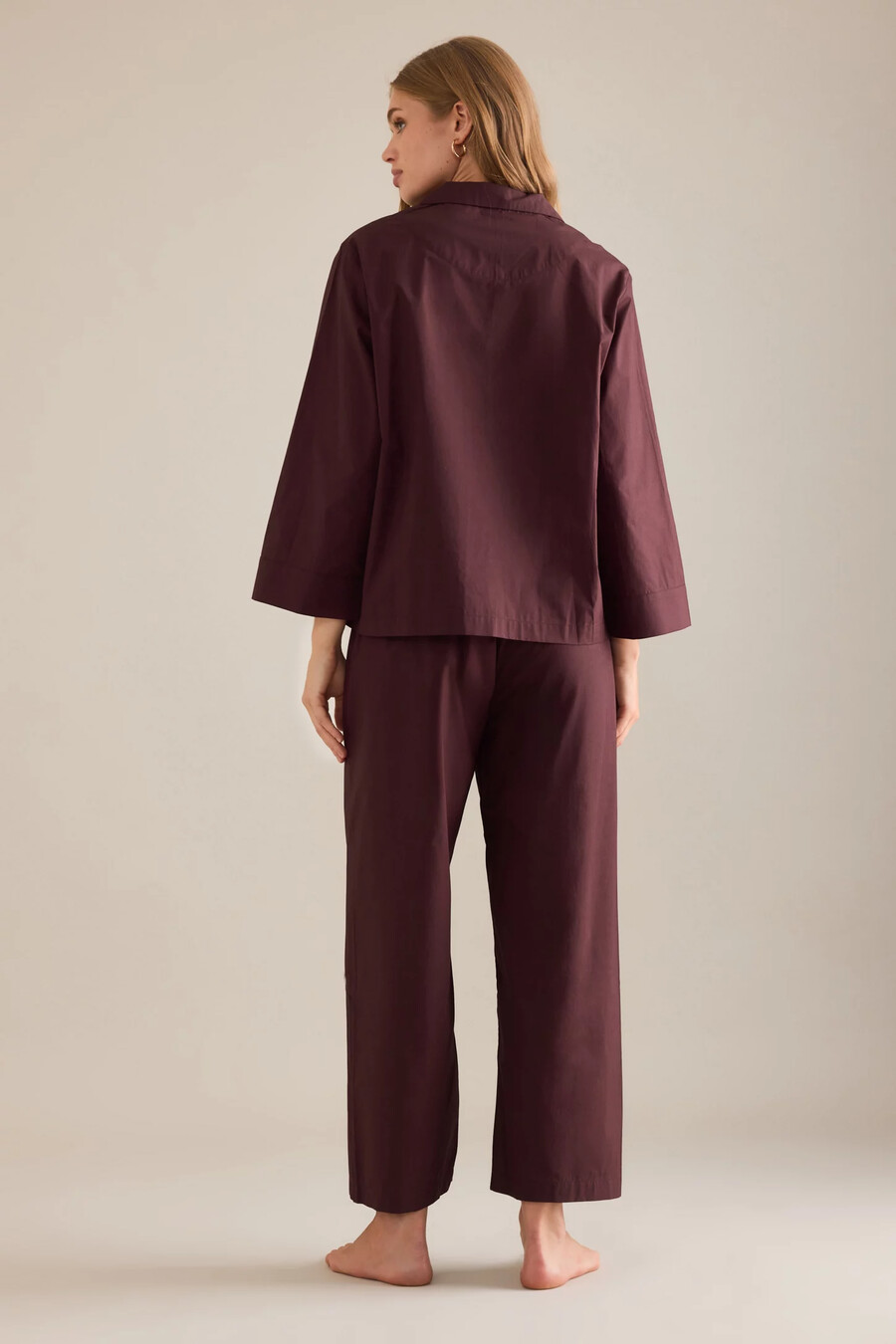 conjunto de pijama largo relajado honna