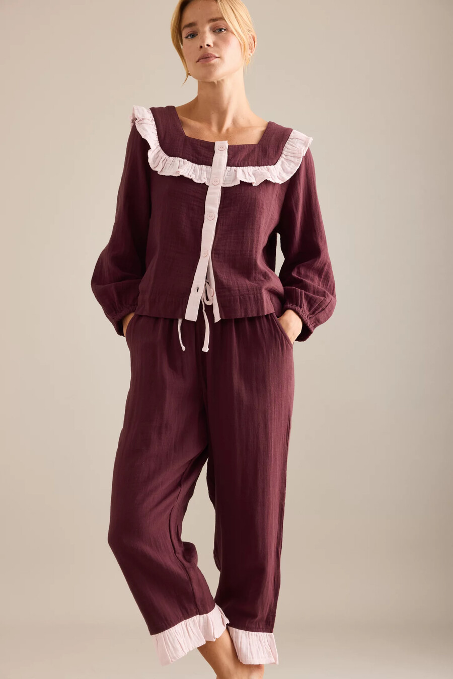 conjunto de pijama largo de algodón con volantes de tbco