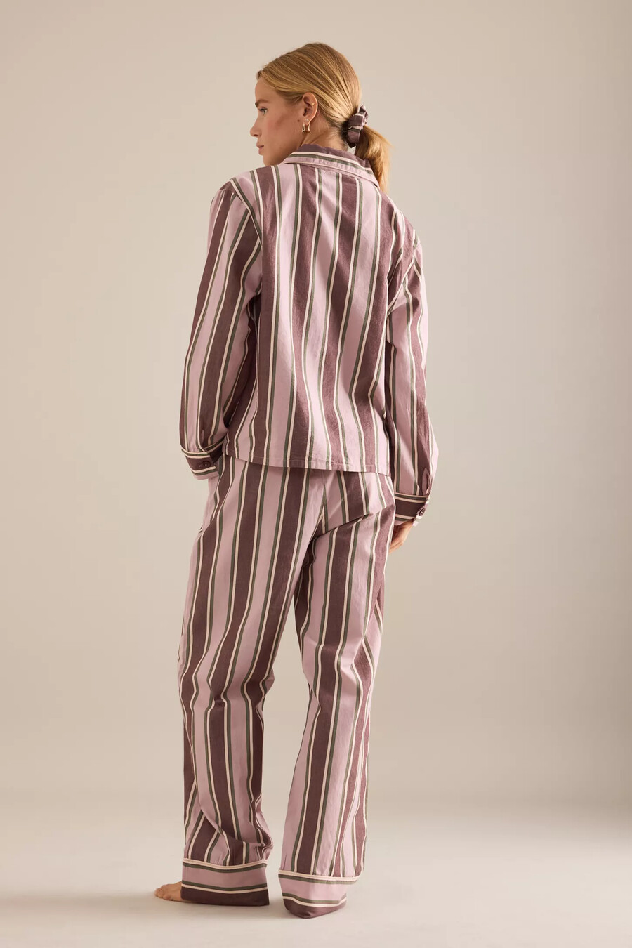 pijama largo de algodón con rayas rosas de tbco