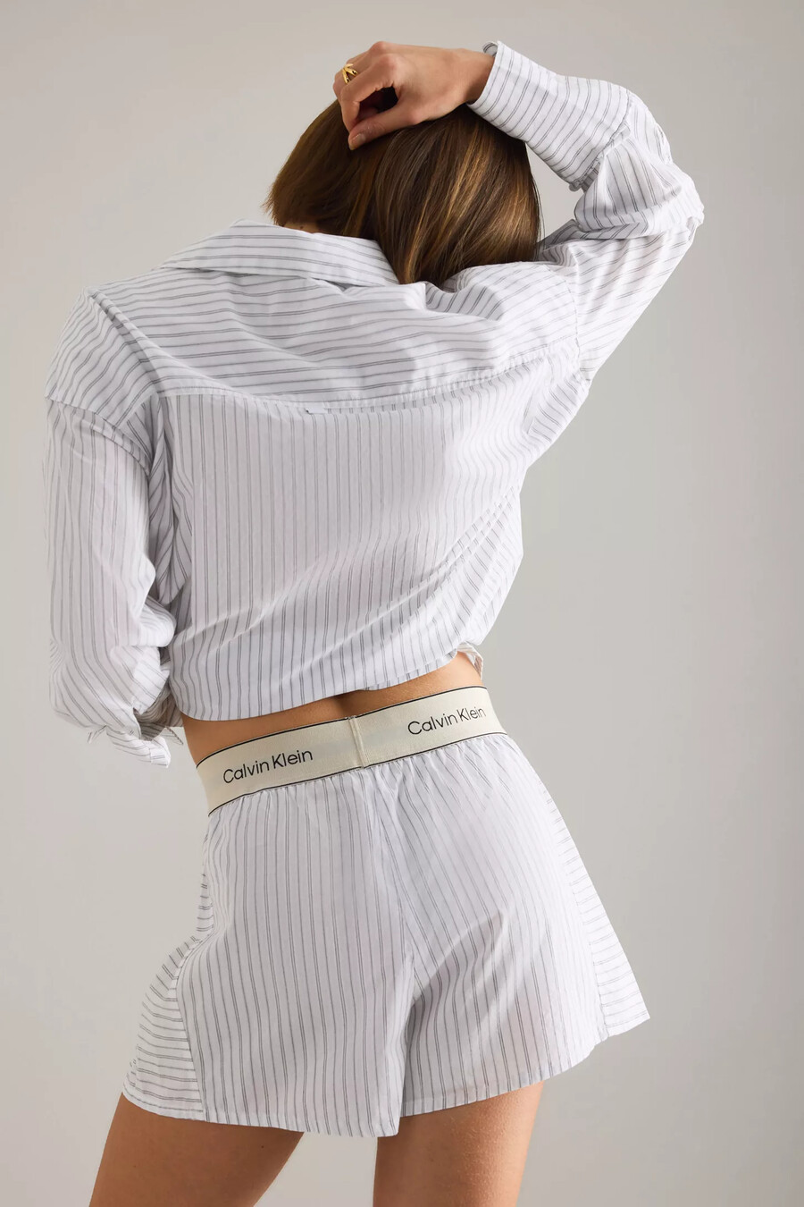 pantalones cortos de popelina a rayas de calvin klein