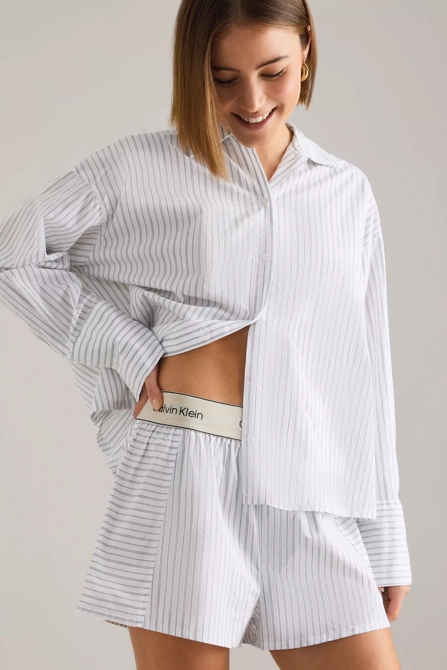 pantalones cortos de popelina a rayas de calvin klein