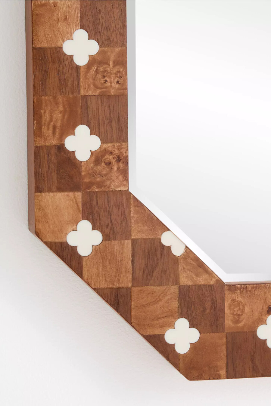 espejo de pared con incrustaciones de madera leigh burl