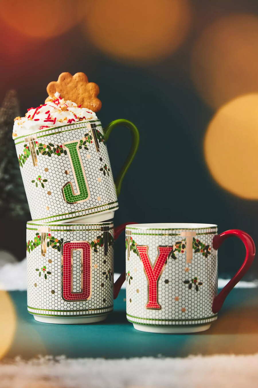 taza con monograma de azulejos de bistró festivo