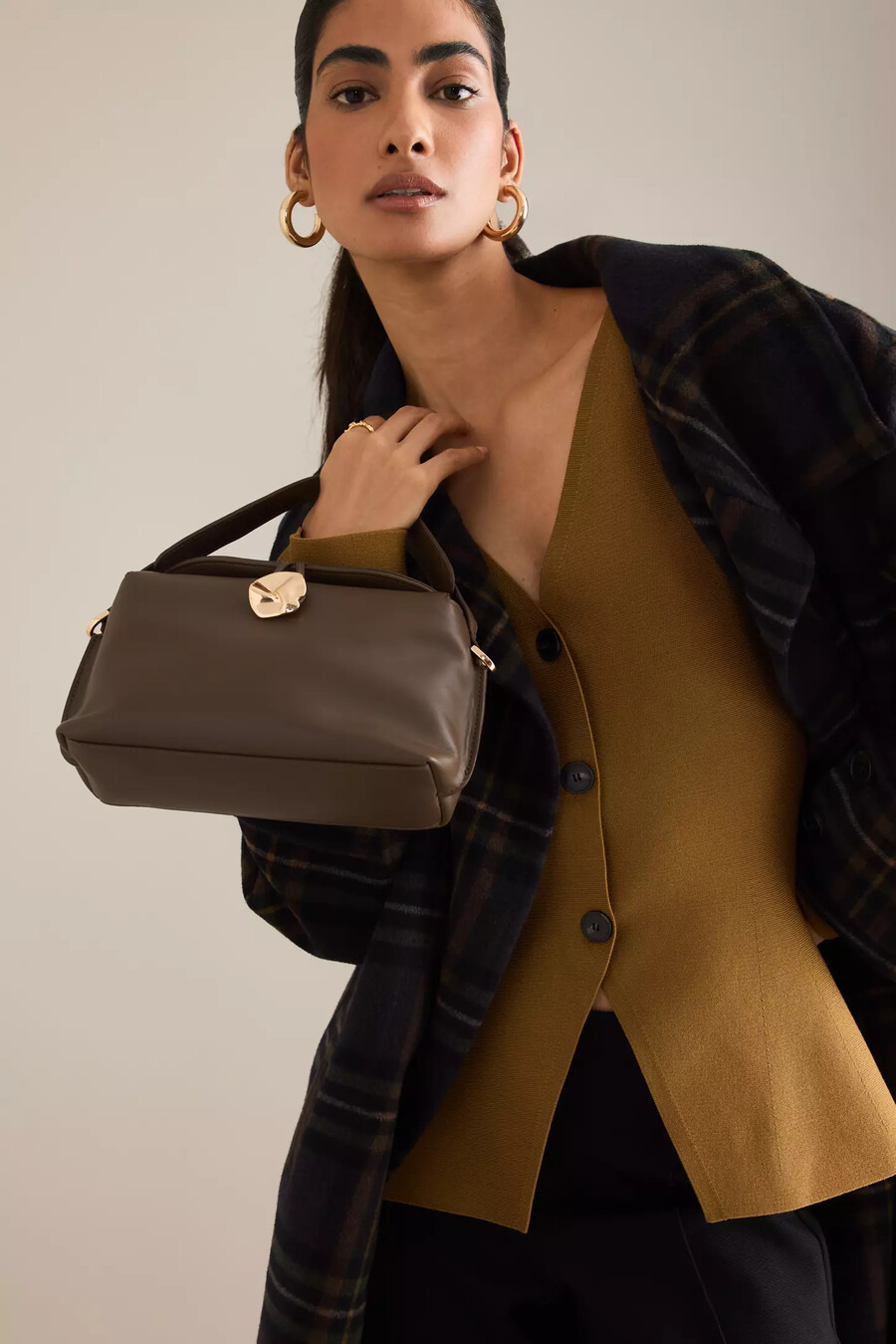 mini bolso bandolera de piel hanna flattered