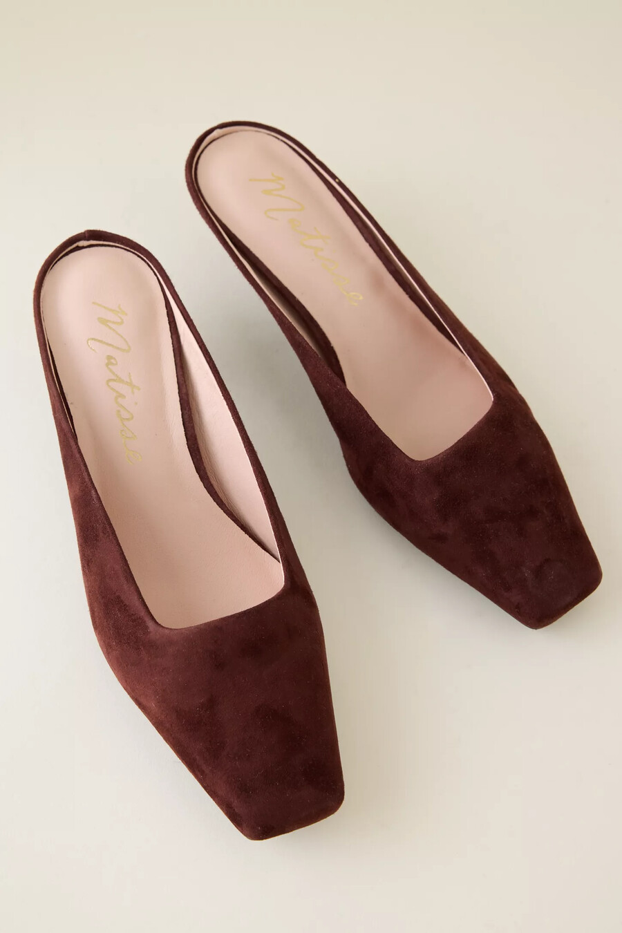 mules de tacón bajo con clase matisse