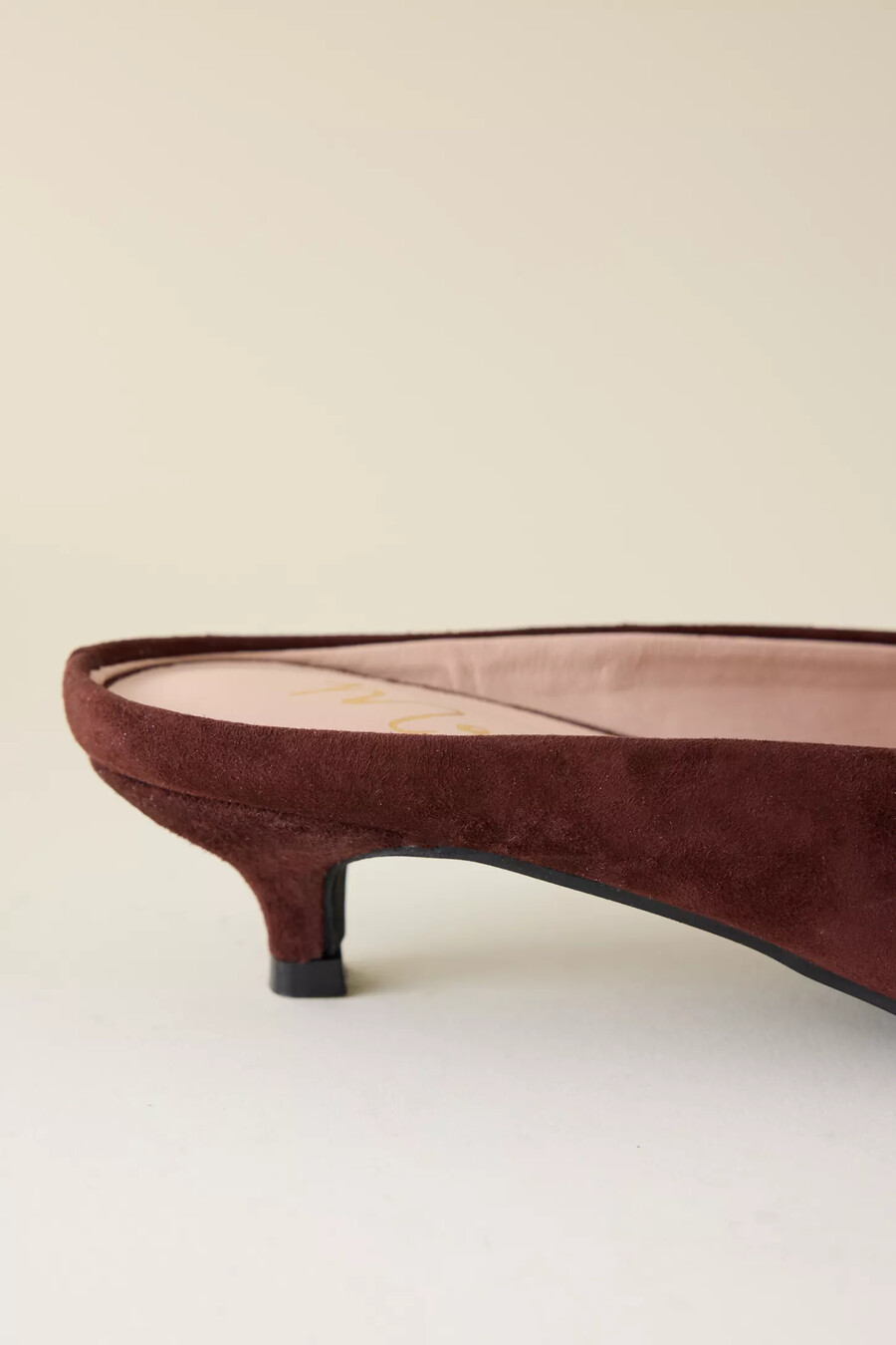 mules de tacón bajo con clase matisse