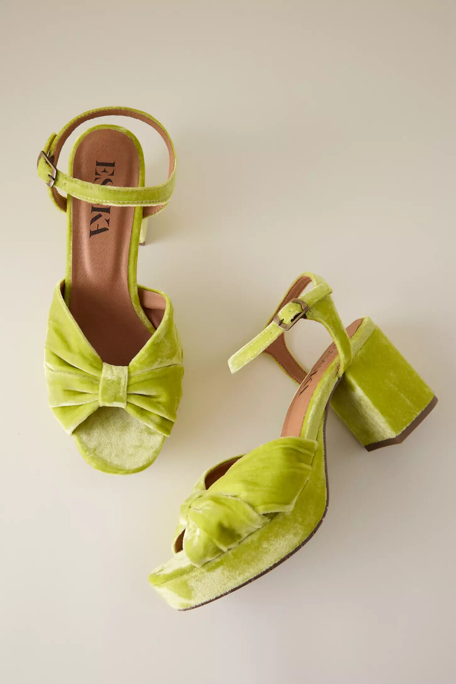 tacones de plataforma de terciopelo esska chilli