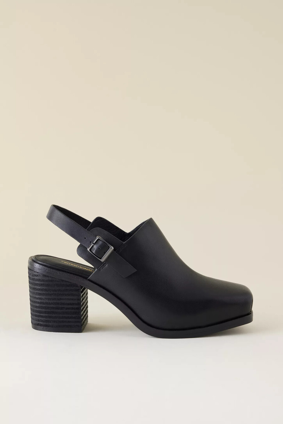 tacones de mula honcho intencionalmente en blanco