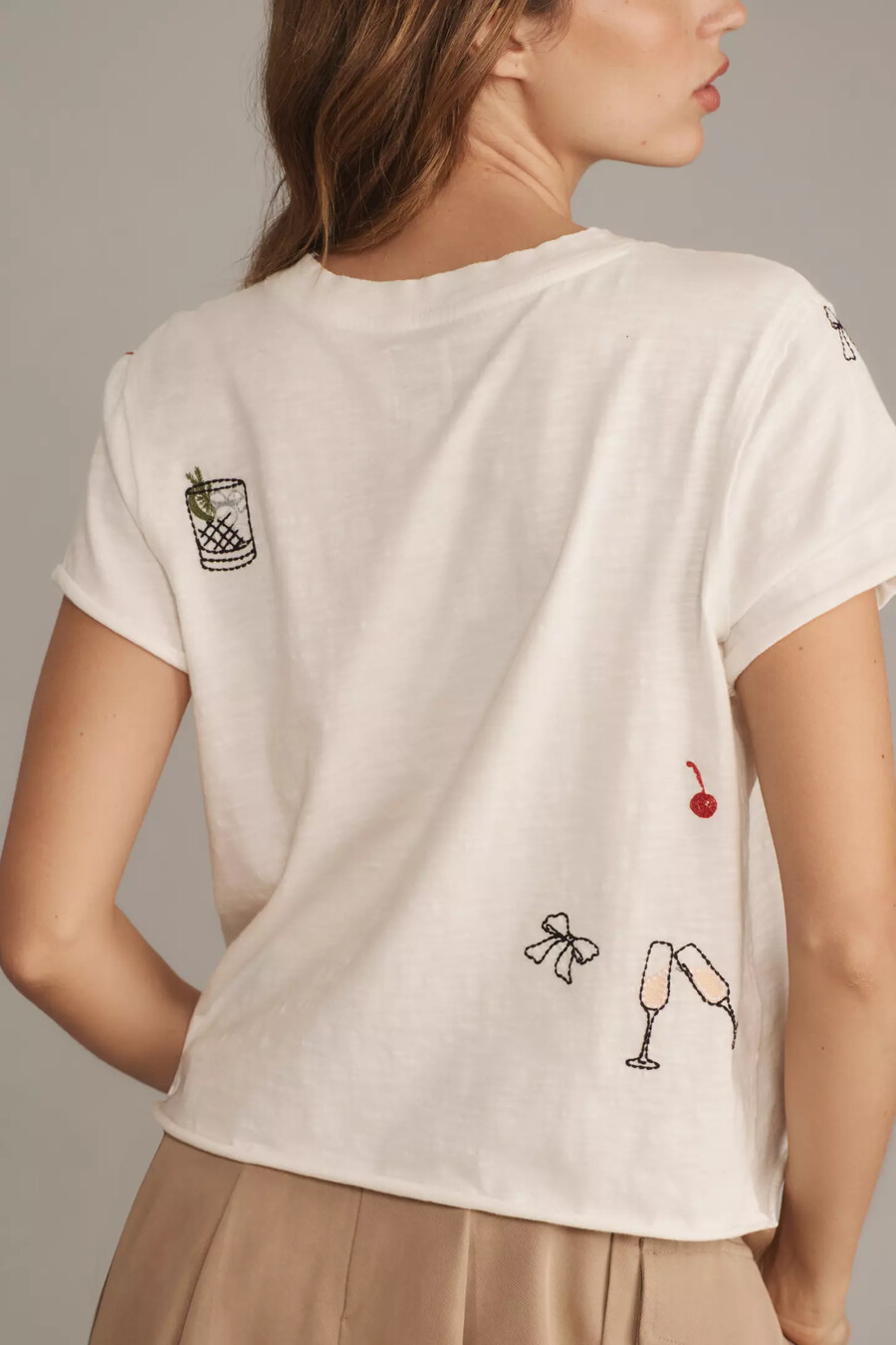 la camiseta caitlin boxy de maeve edición bordada