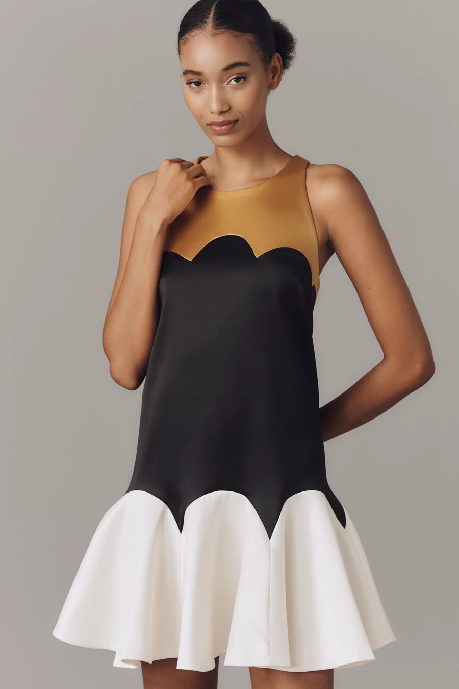 vestido mini acampanado festoneado maeve