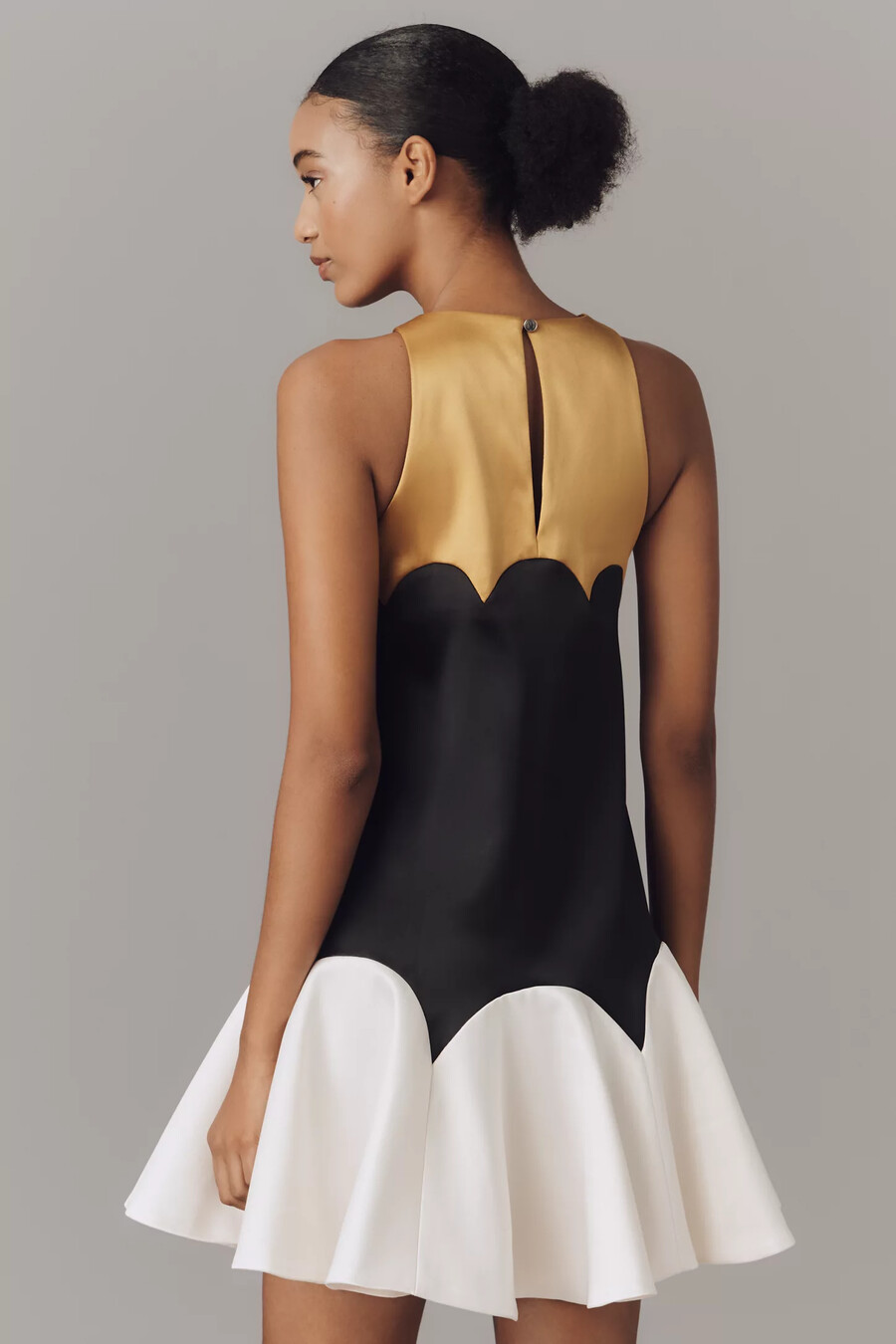 vestido mini acampanado festoneado maeve