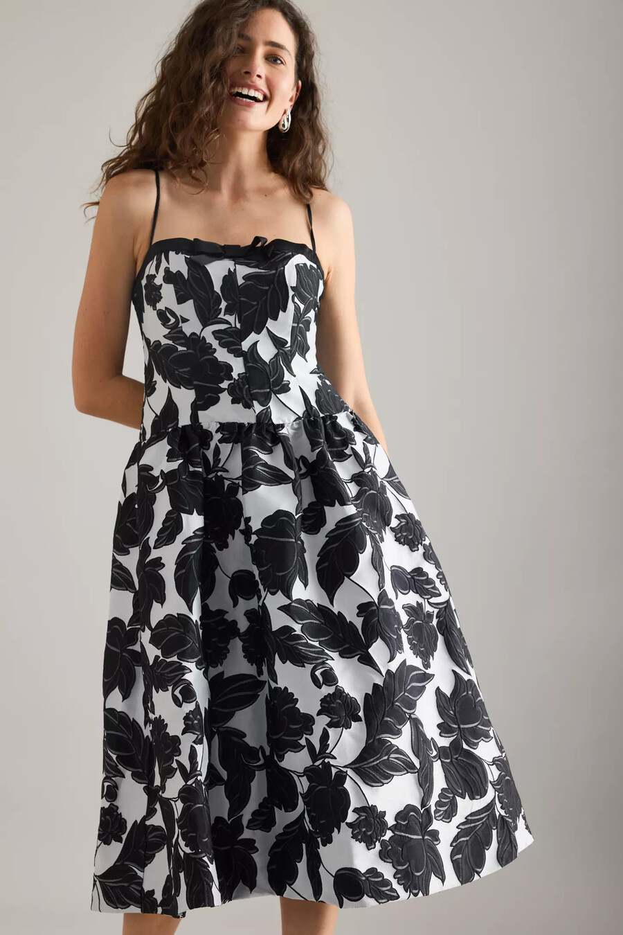 vestido midi de jacquard con cintura caída de maeve