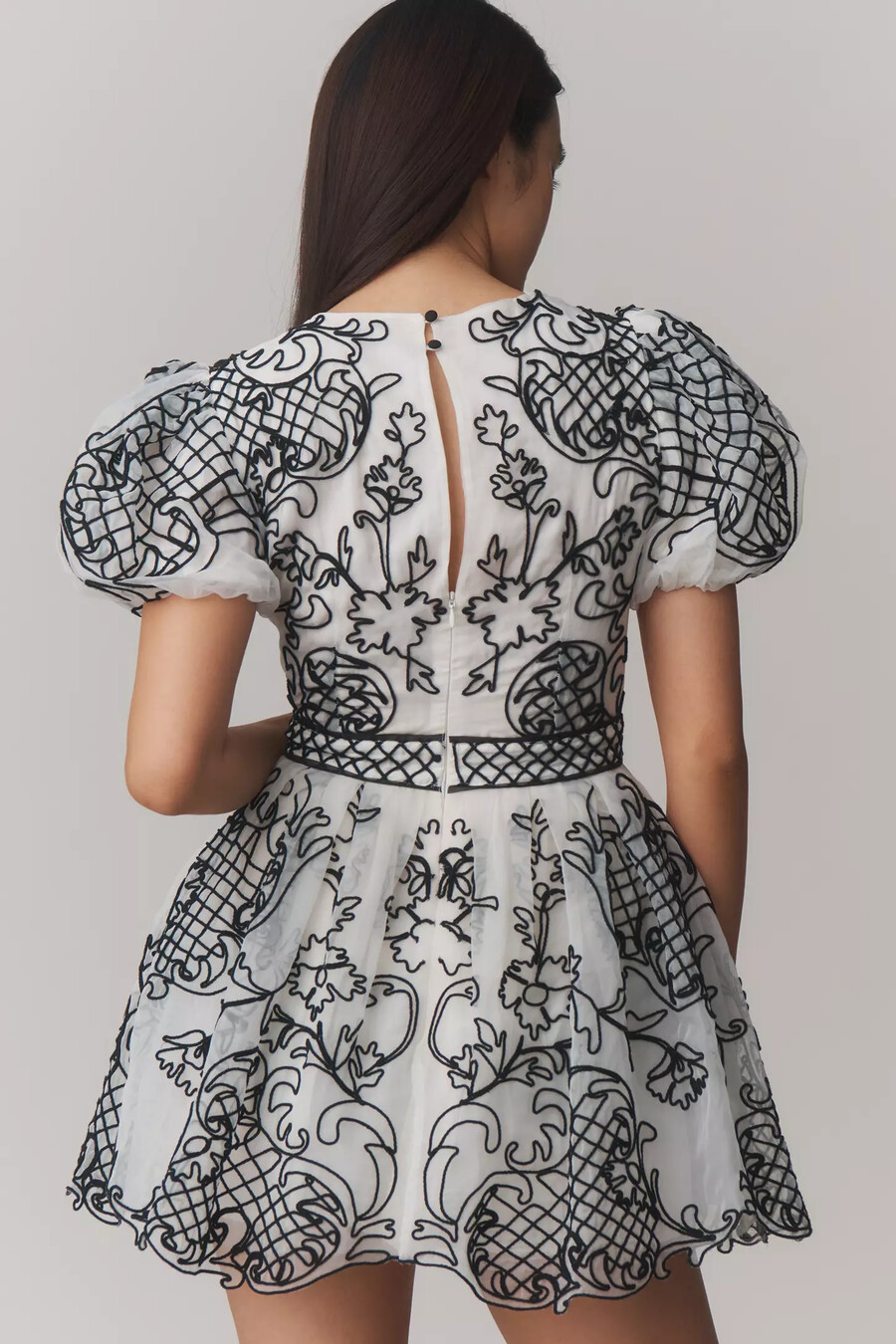 vestido mini con mangas abullonadas maeve