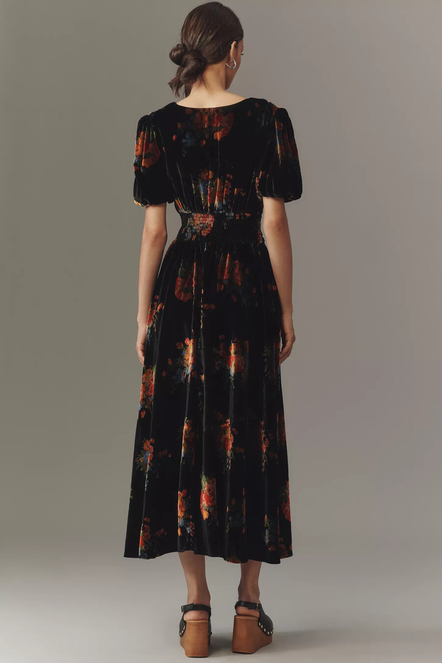 el vestido katerina con botones al frente edición de terciopelo