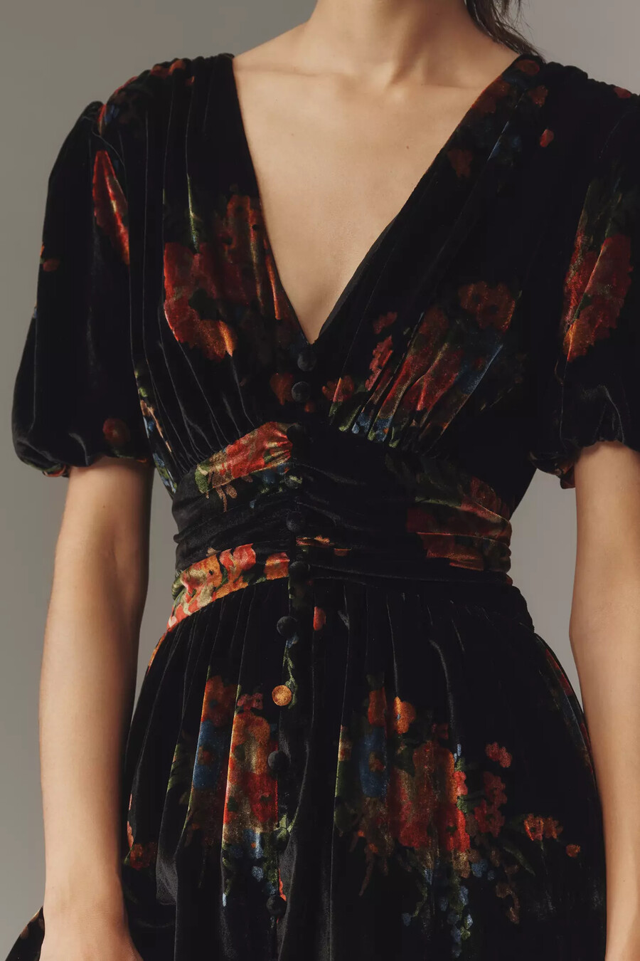 el vestido katerina con botones al frente edición de terciopelo