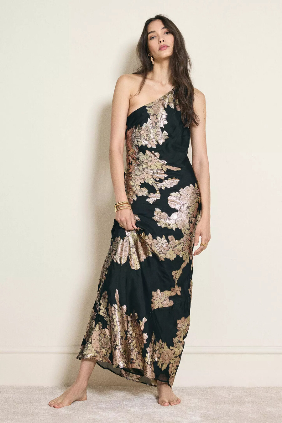 vestido lencero midi de jacquard con un solo hombro de lily