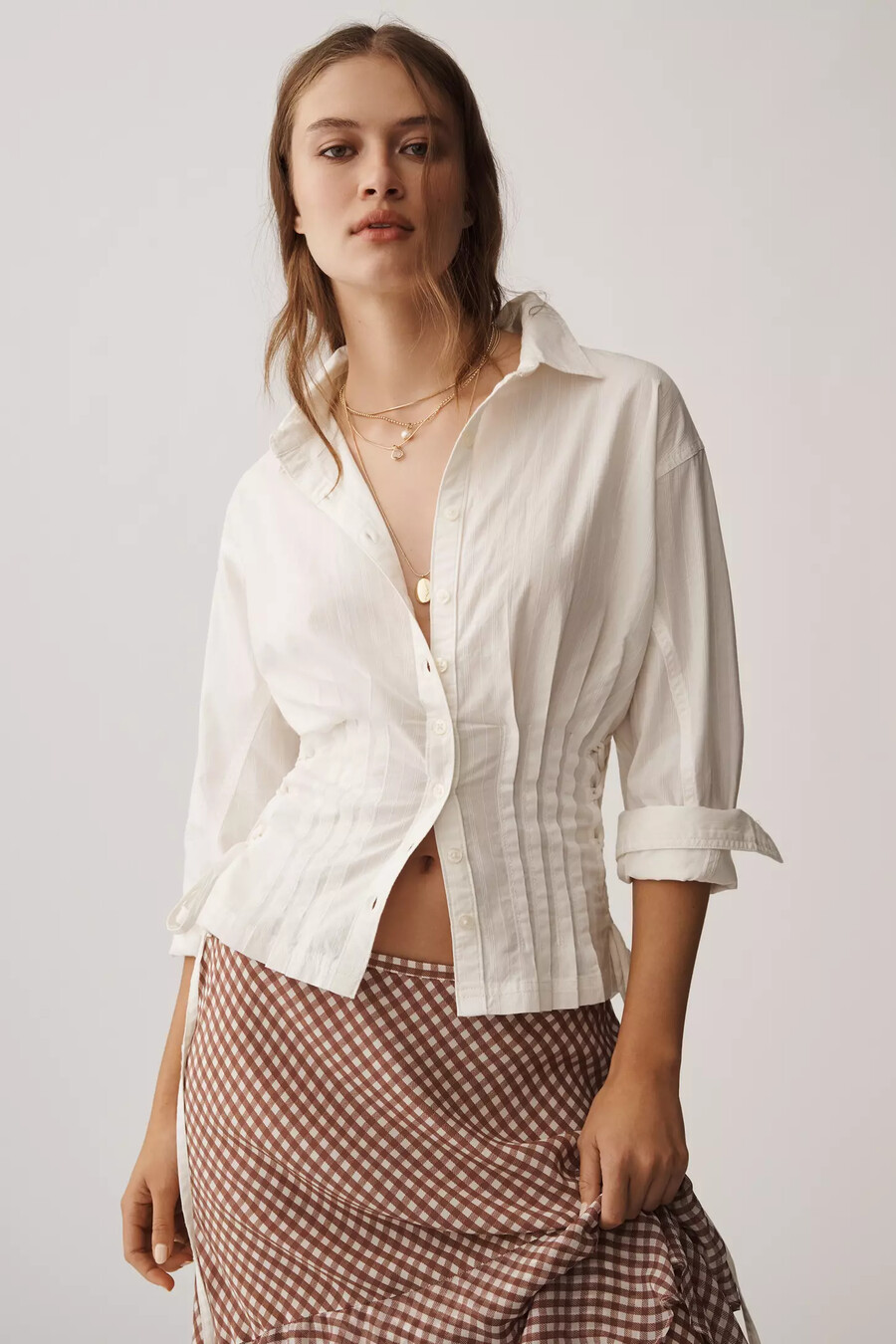 camisa de manga larga con botones y pinzas pilcro