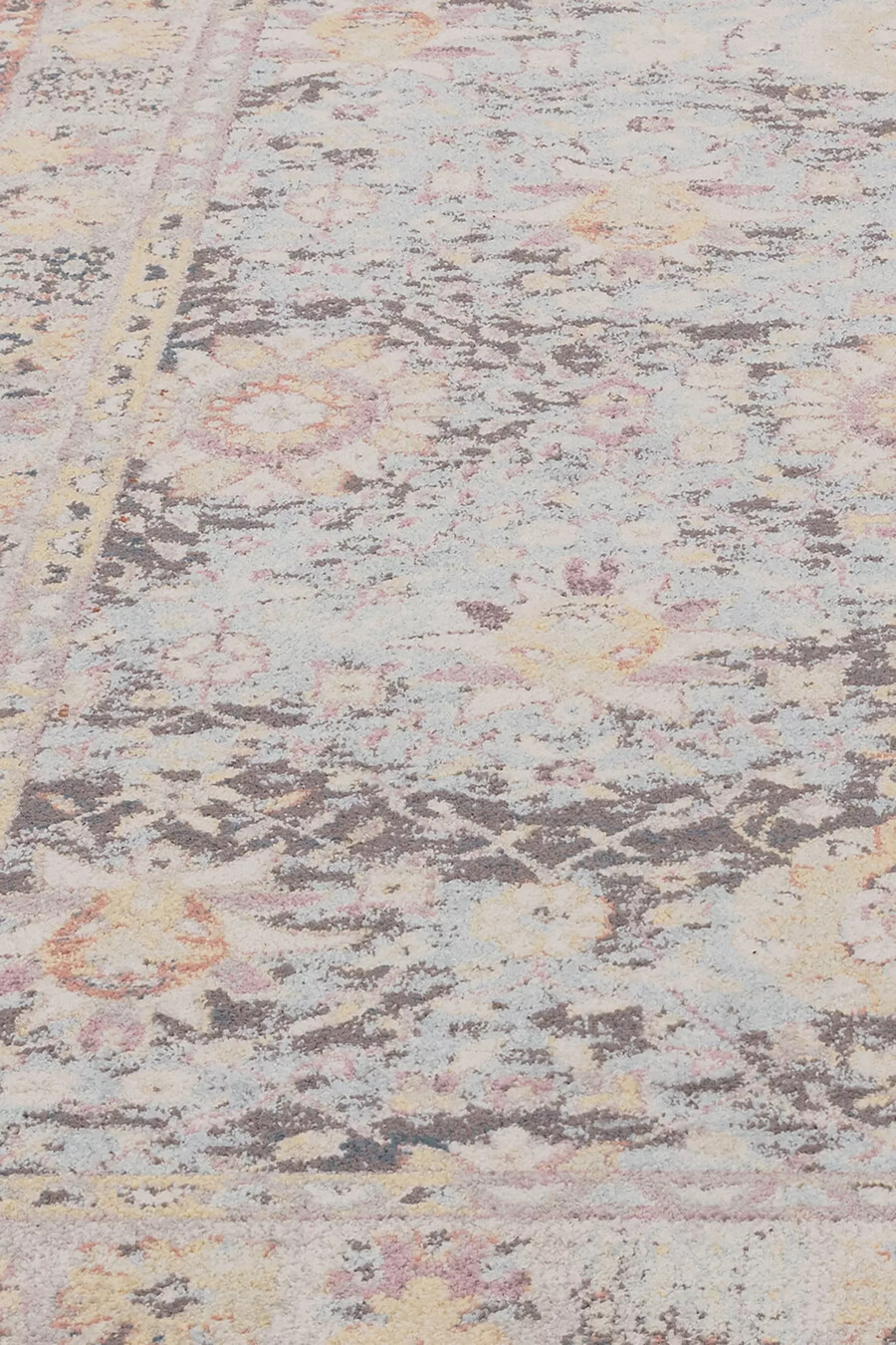 alfombra clásica persa con borde flores gita