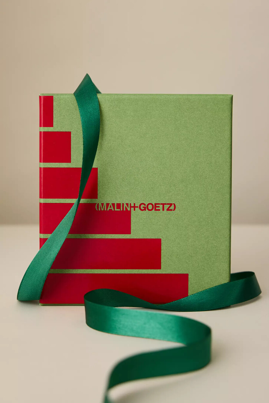 malin goetz lo convierten en un set de regalo doble