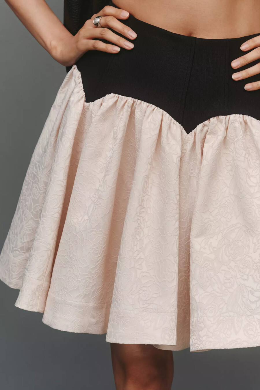 minifalda de punto jacquard con cintura vasca de maeve