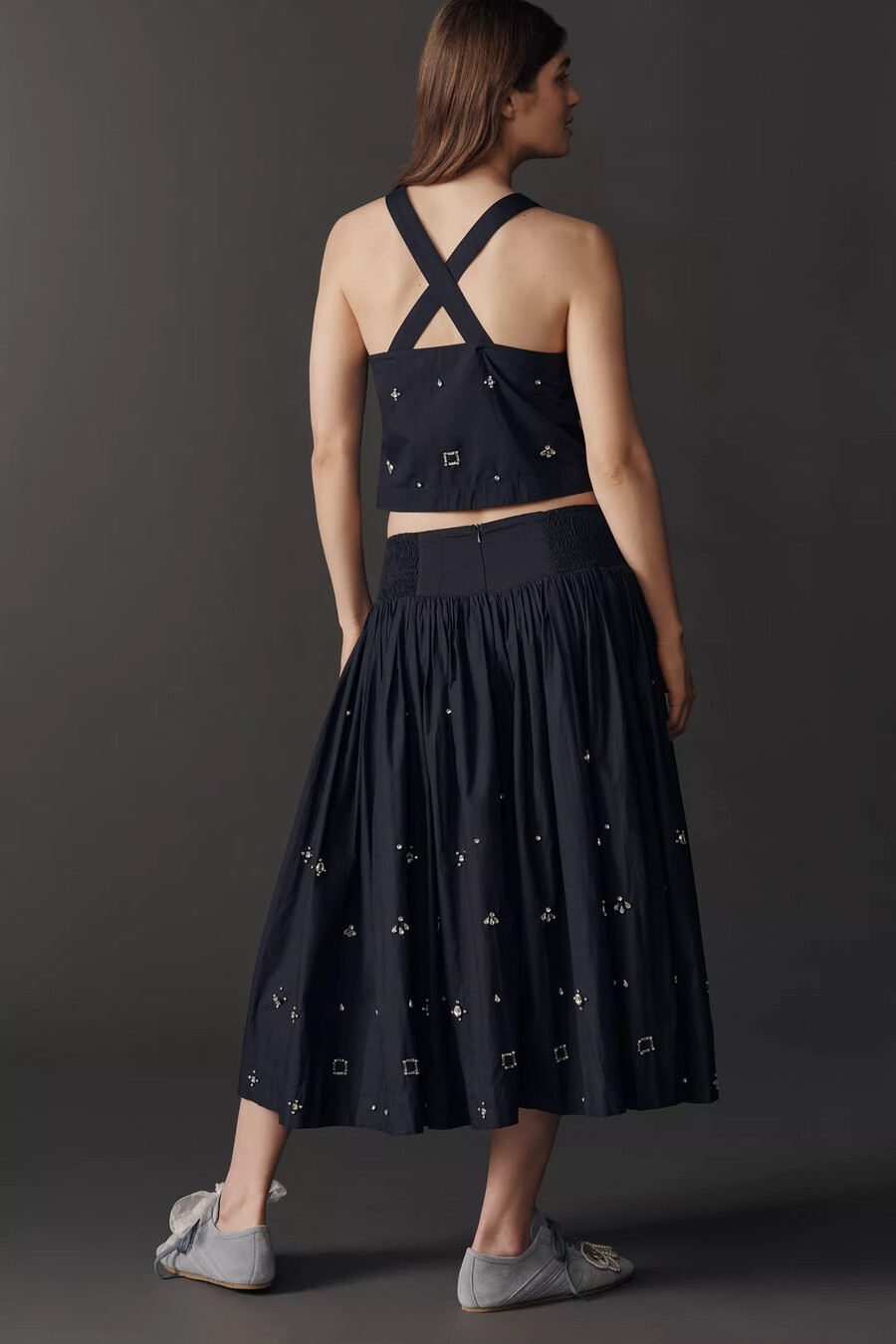 falda midi con cintura vasca de maeve