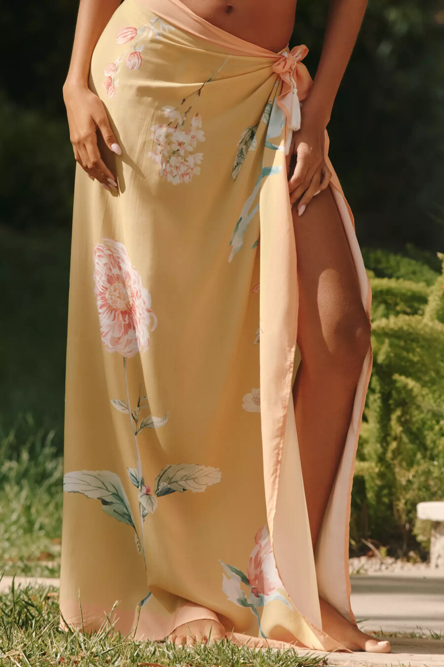 pareo con borlas de almizcle de malai