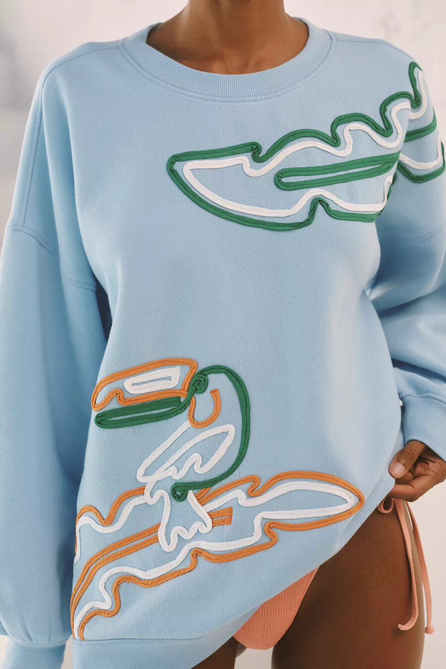sudadera de cuello redondo con adornos de celidonia