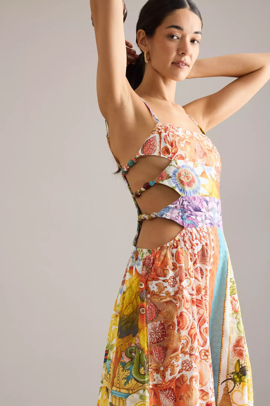 vestido midi sin mangas con cuentas de celandine x emily carter