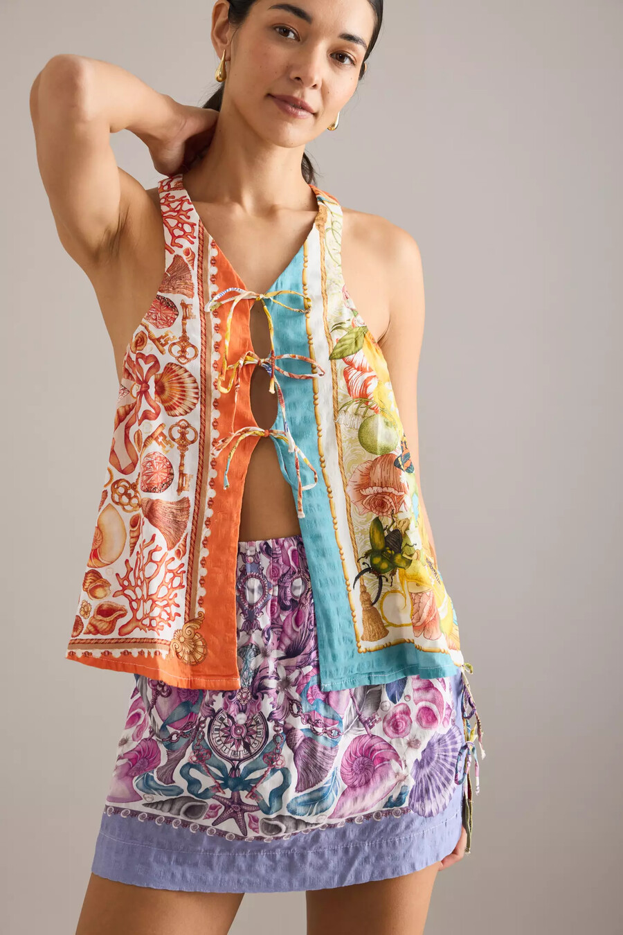 chaleco con lazo frontal de celandine x emily carter