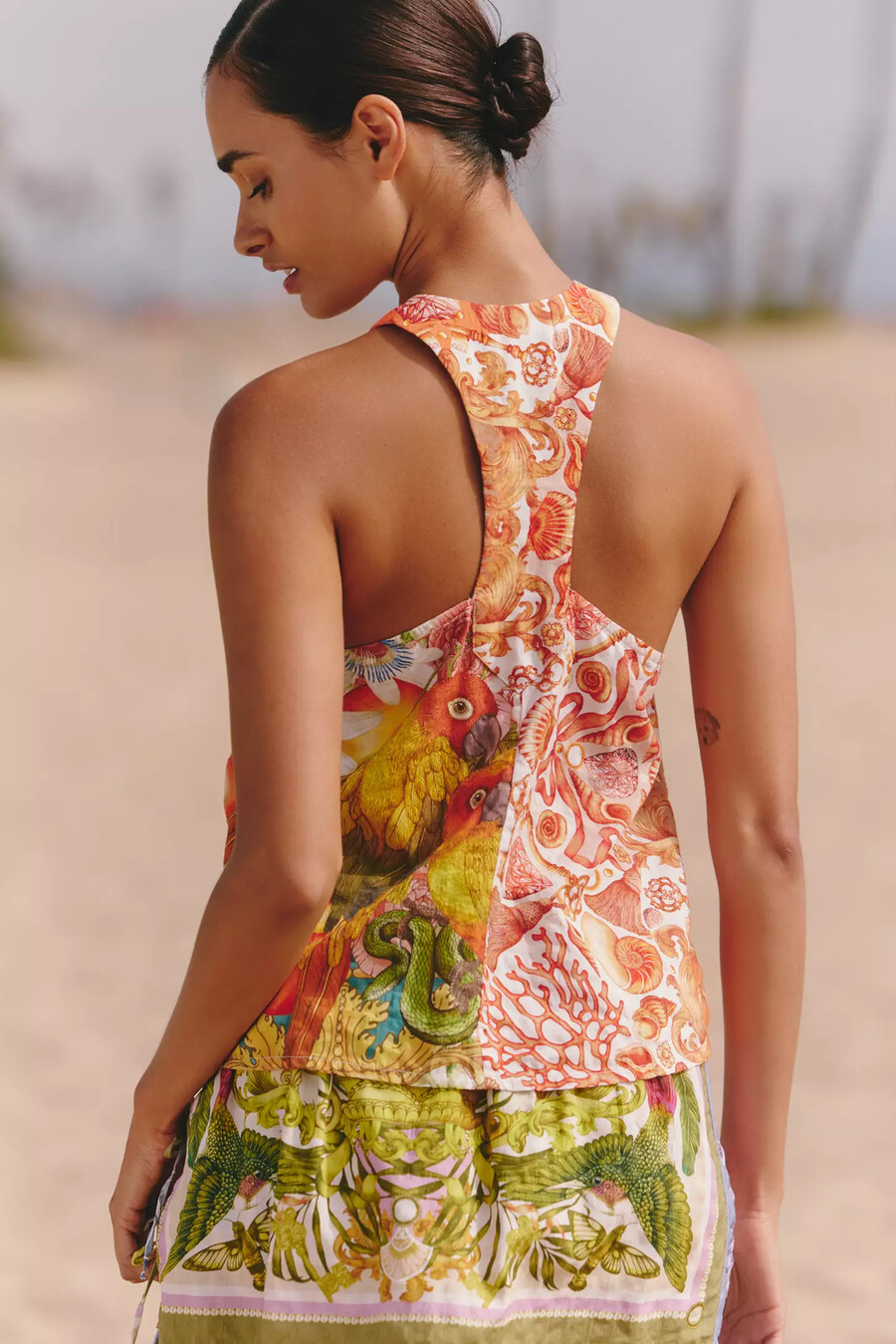 chaleco con lazo frontal de celandine x emily carter