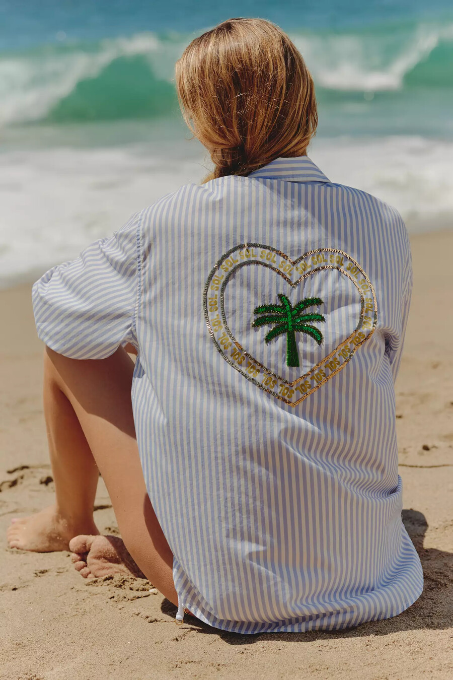 camisa extragrande con botones y estampado de celidonia