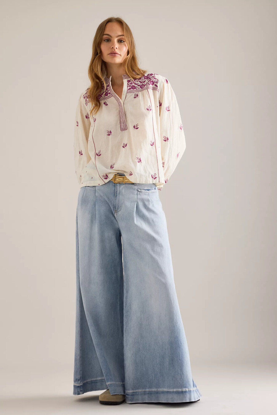 blusa bordada florence de dilli grey
